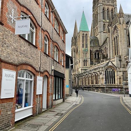 Private Double Room With Ensuite, No Breakfast, Truro City Centre Dış mekan fotoğraf